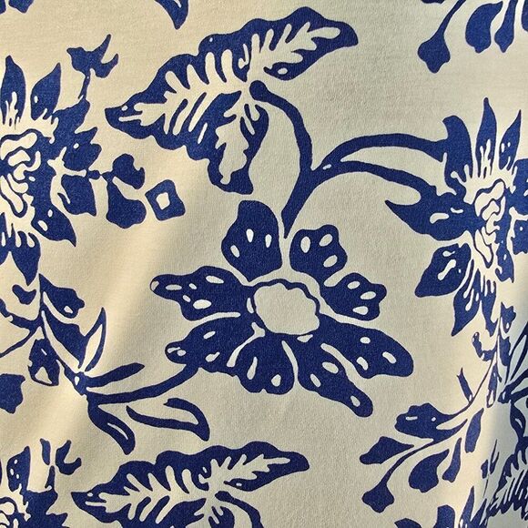 J McLaughlin Top Womens Sz XL Blue White Floral Short Sleeve Modal Stretch - Picture 3 of 7